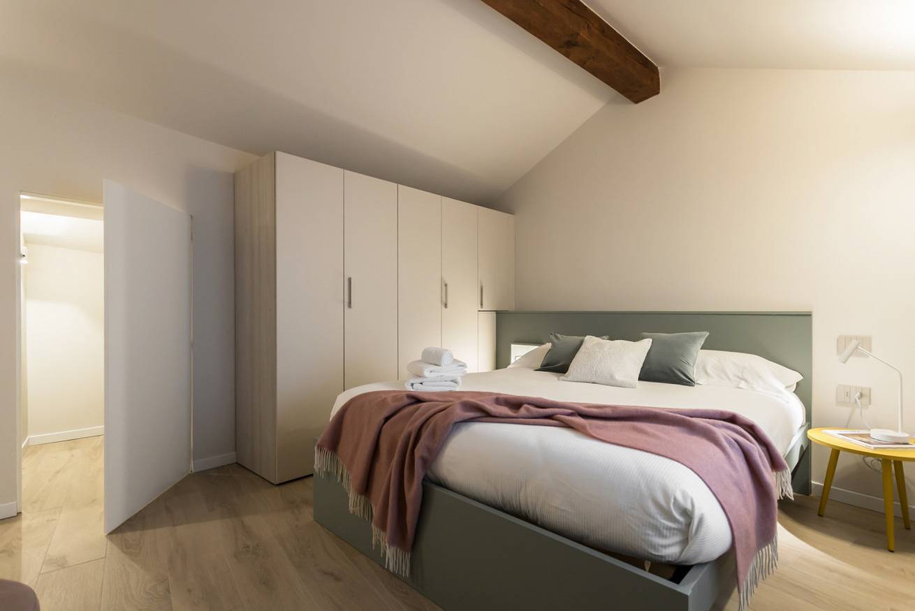 Appartamento intero, Guesthost - Vivaldi Primavera Apartment in Treviglio, Provincia di Bergamo