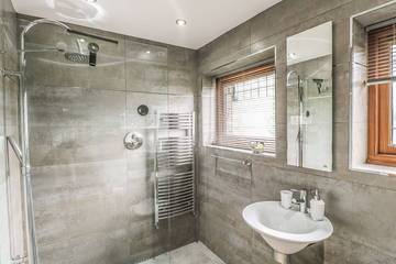 Cabin for 2 Guests in Cuckney, Nottinghamshire, Picture 3