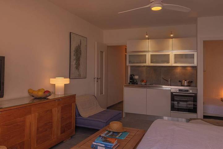 Apartamento entero, A Casa in Cala – Petit cocon vue mer à Erbalunga in Erbalunga, Brando