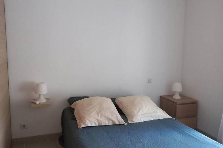 Gîte pour 6 personnes, avec jardin à Courthézon - 4