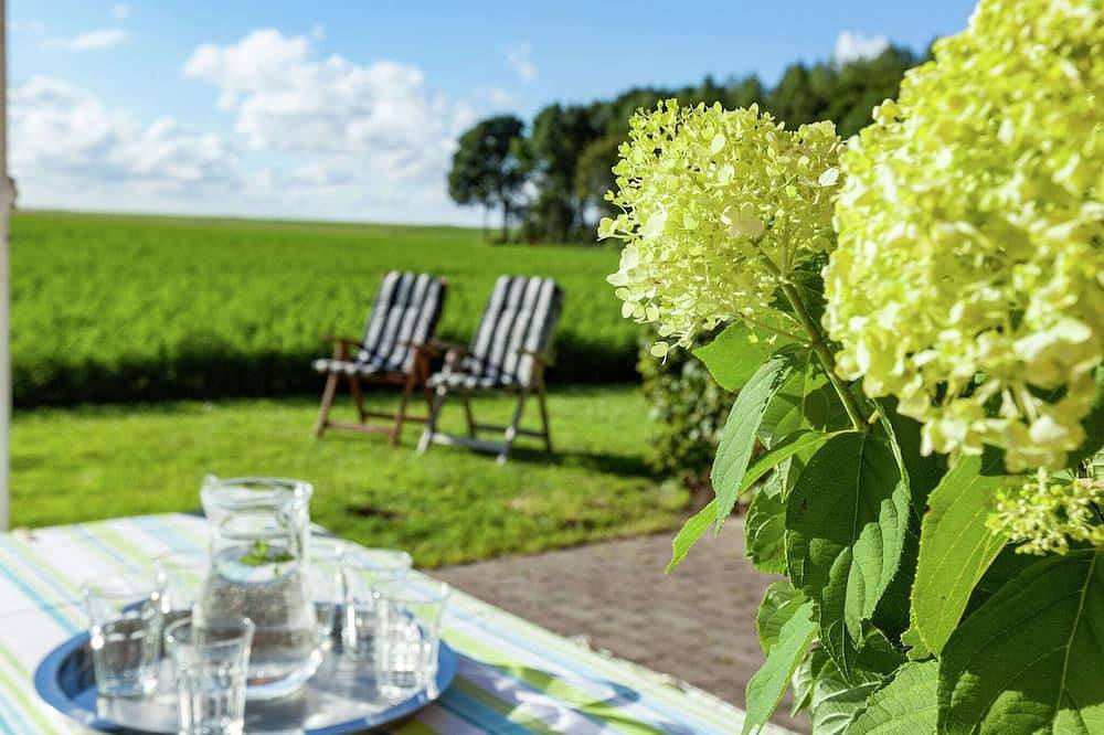 Peaceful vacation home with wide view. in Groningen region