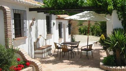 Chalet para 3 personas, con jardín y piscina en Antequera