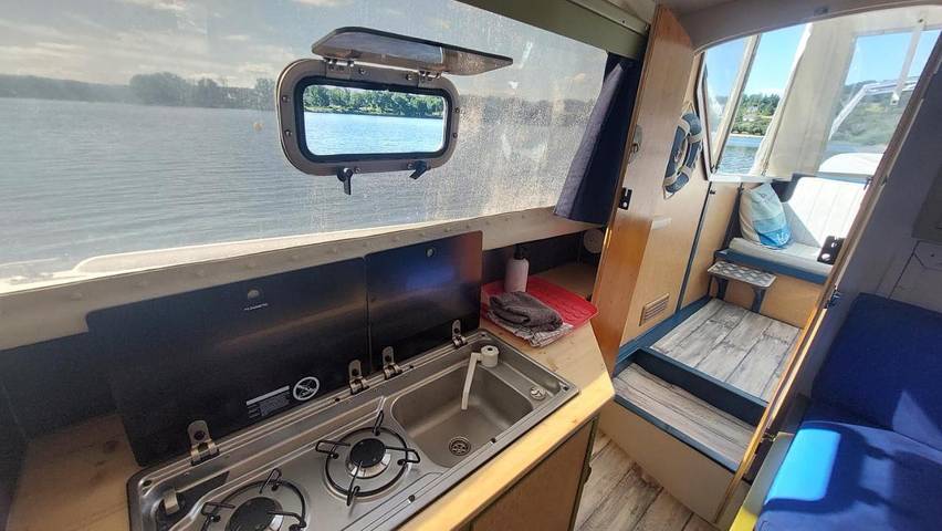 Bateau pour 4 personnes, avec vue sur le lac et vue dans Lac des Settons (Montsauche-les-Settons) - 3