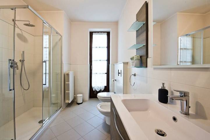 Entire apartment, Divina Commedia apartment in Alba, Langhe