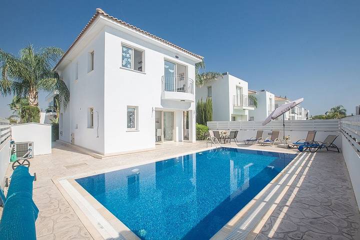 Protaras Palm Villa Pv17 in South Cyprus