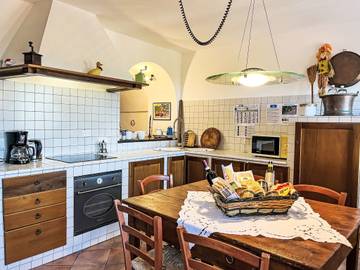 Gîte pour 6 personnes, avec terrasse à Lucinasco
