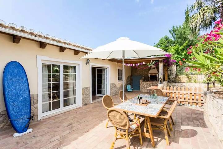Villa für 4 Personen, mit Pool und Garten