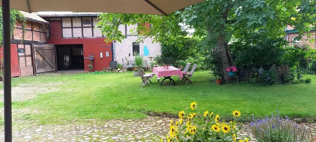 Ferienwohnung für 2 Personen, mit Balkon und Terrasse sowie Garten in Salzhausen