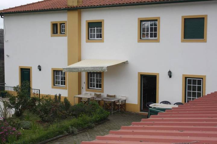 Aluguel de quarto para 2 pessoas, com Terraço e Jardim e ainda Vista em Rio Douro