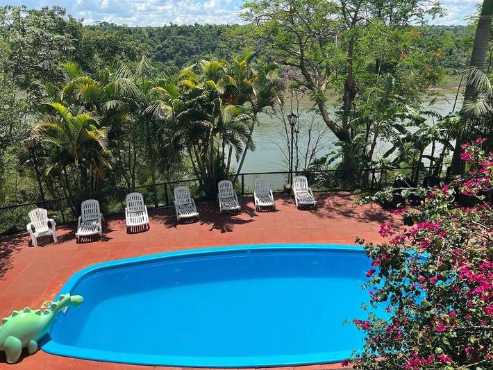 Hôtel pour 6 personnes, avec vue sur le lac et vue ainsi que piscine et jardin à Puerto Iguazú
