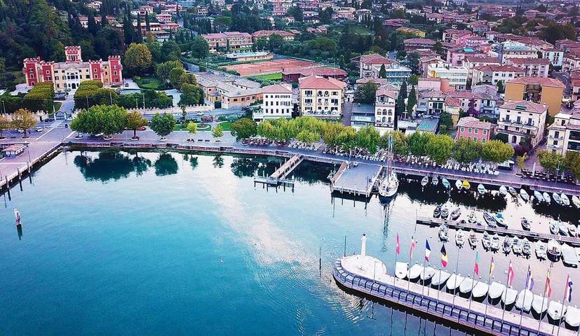 B&b per 2 persone, con panorama e terrazza nonché vista lago a Garda