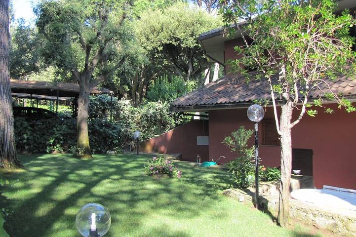Maison de vacances pour 7 personnes, avec terrasse ainsi que jacuzzi et jardin - 1