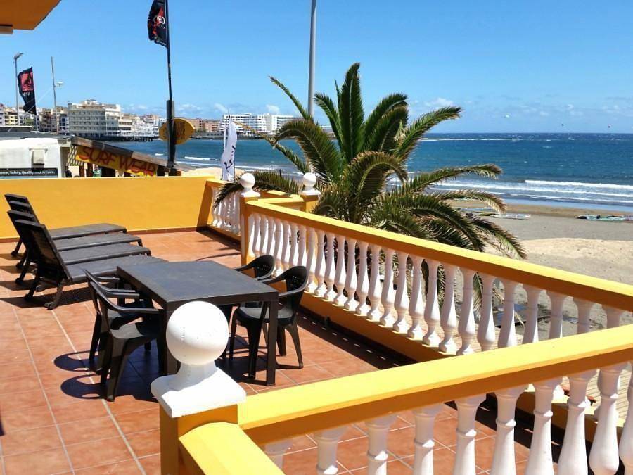 Casa con wifi y terraza en primera línea de playa in Playa el Médano, Granadilla de Abona