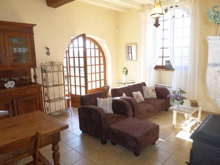 Gîte pour 4 personnes, avec jacuzzi et terrasse ainsi que piscine et jardin dans Beaujolais - 3