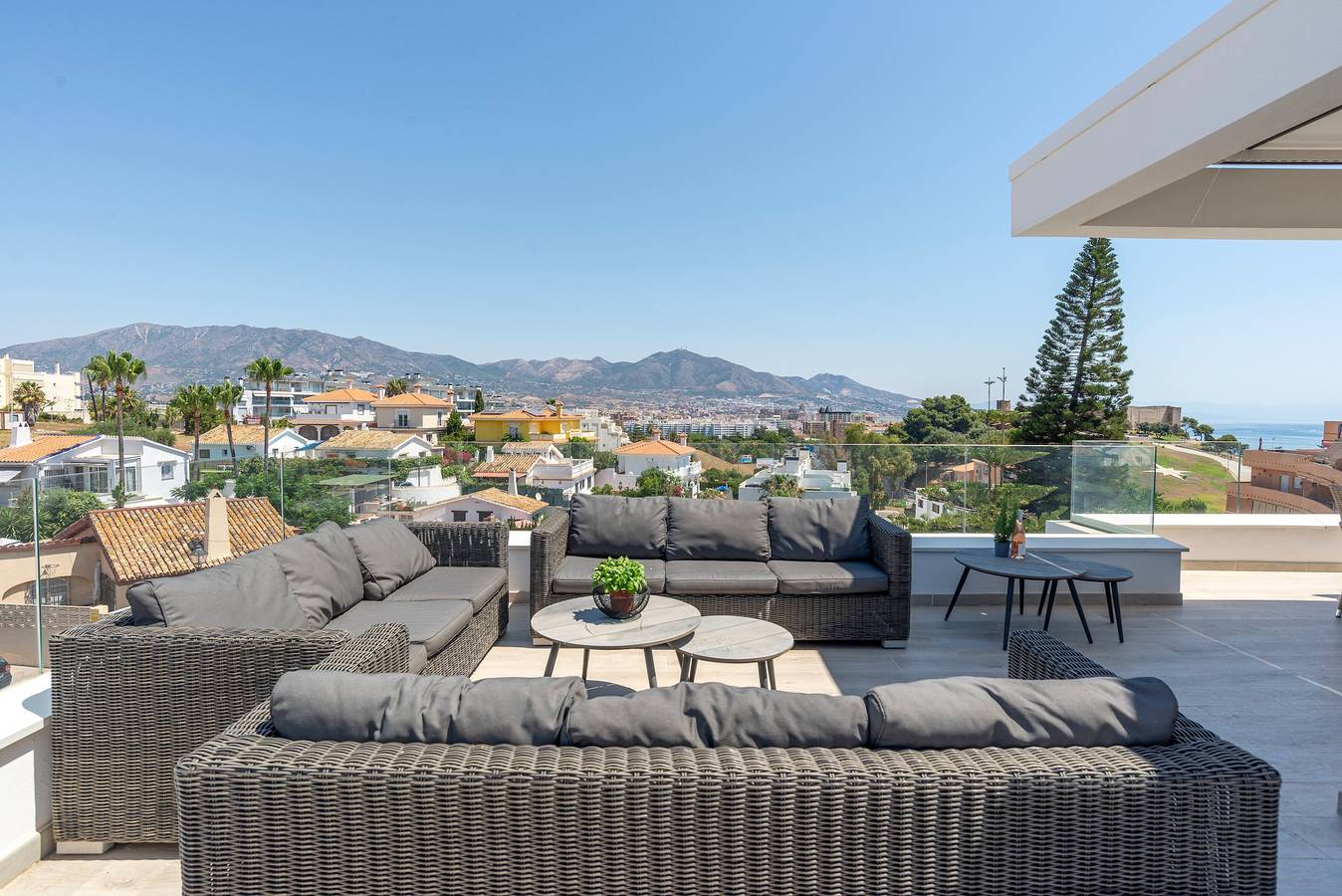 Casa Vacacional 'A 5 Minutos de la Playa' con Vista al Mar, Wi-Fi y Aire Acondicionado in Playa El Ejido (Mijas), Fuengirola