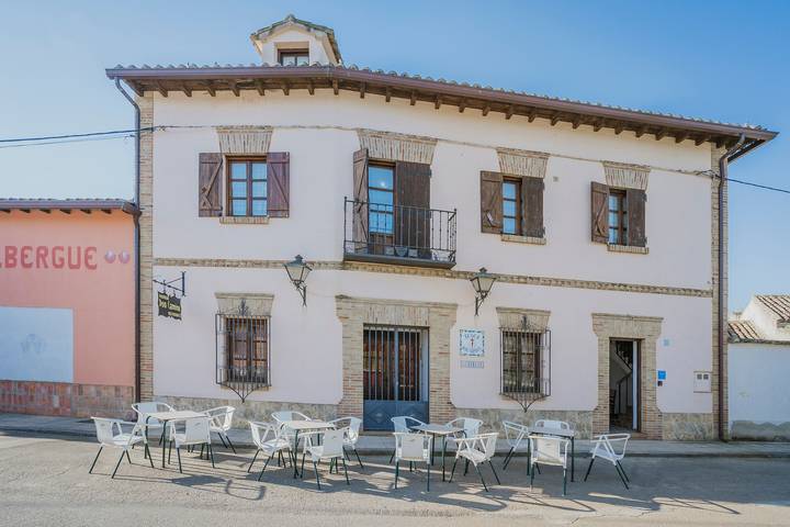 Casa rural para 4 personas, con balcón - 1