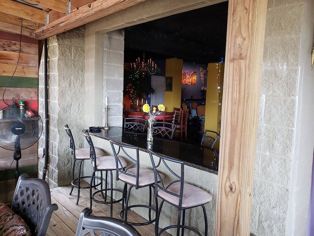 Waterfront 4 bedroom. Discount available for extended or monthly rentals! in Slidell, Lake Pontchartrain