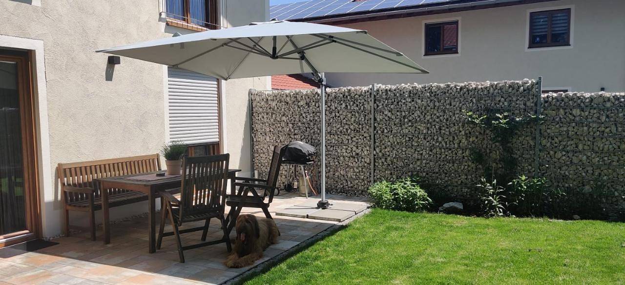 Ganze Wohnung, Apartment with Terrace in Tittmoning, Rupertiwinkel
