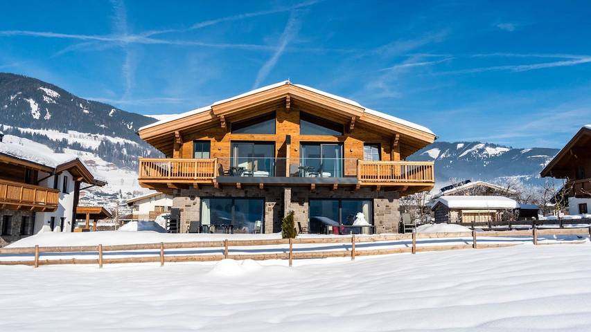 Ferienhaus für 11 Personen, mit Garten und Sauna in Niedernsill