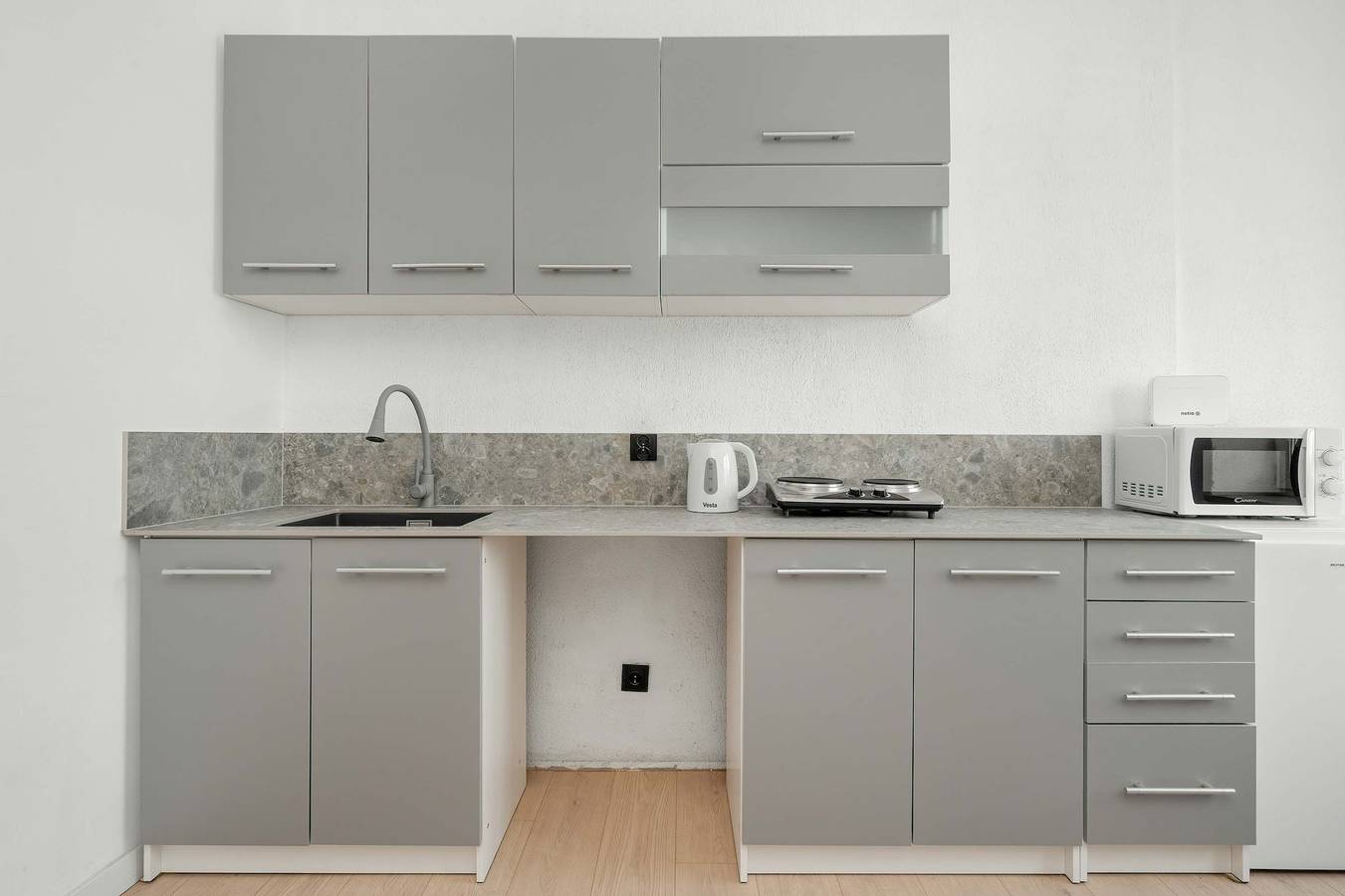 Ganze Wohnung, Spacious Apartment at Legionã³w Square | Workspace in Breslau, Niederschlesien