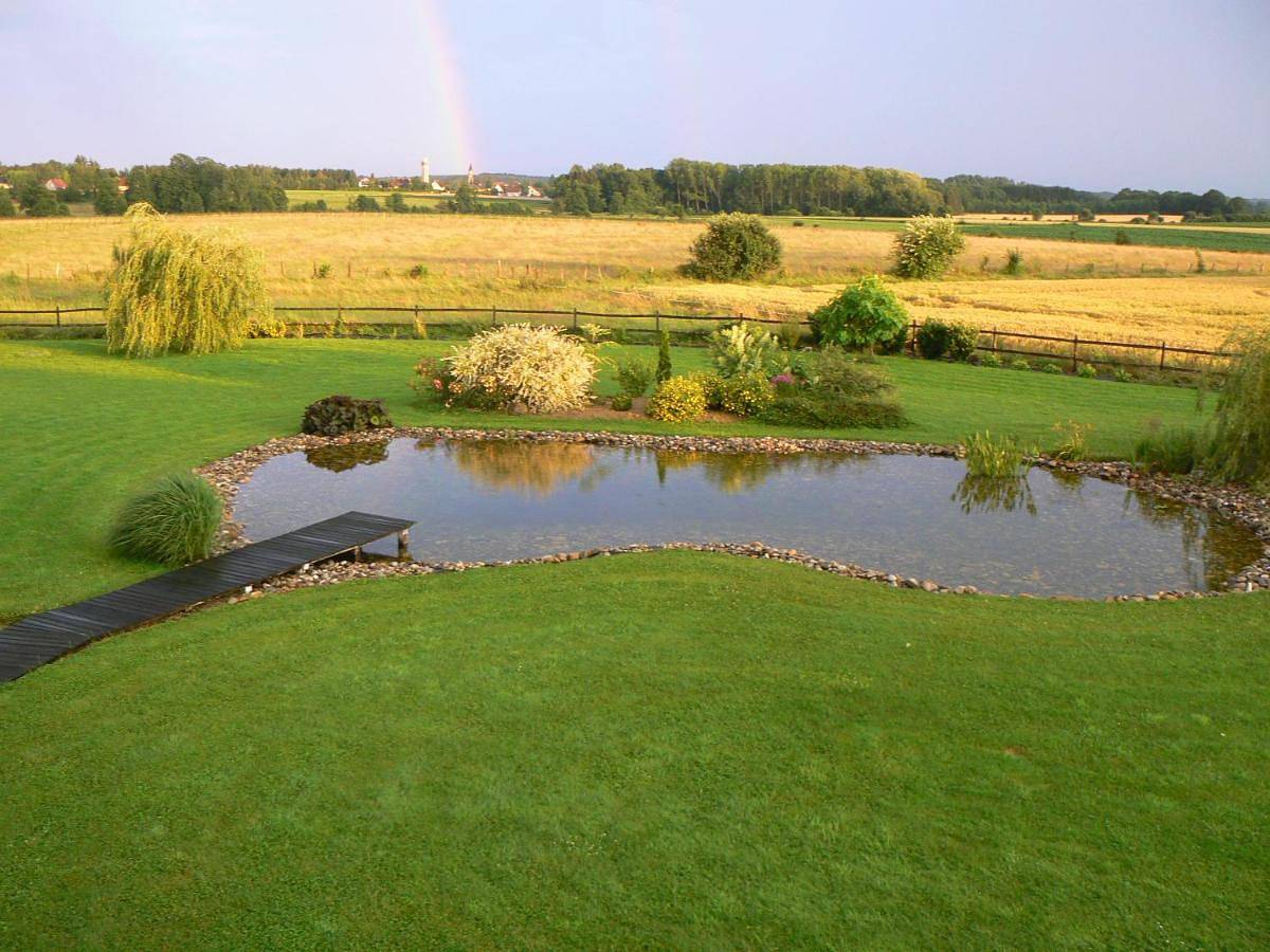 Appartement entier, Apartment with Pool View in Foussemagne, Territoire de Belfort