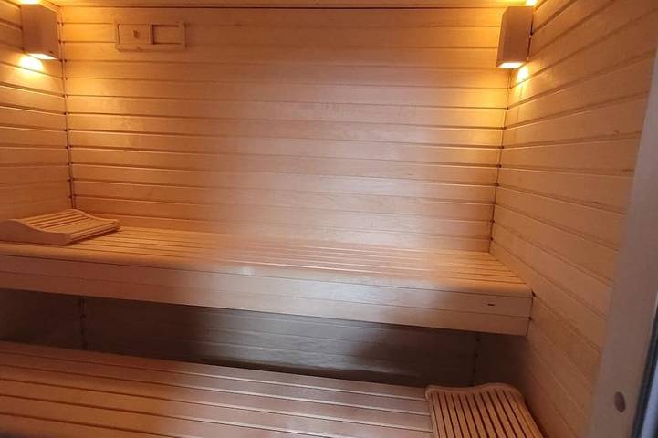 Gîte \"Les Deux Eaux\" - 230m2 - Piscine Intérieure de 12m, Spa, Sauna, Hammam in Sauchay, Région de Dieppe