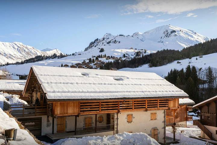 Chalet pour 14 personnes, avec sauna et terrasse à Le Grand-Bornand
