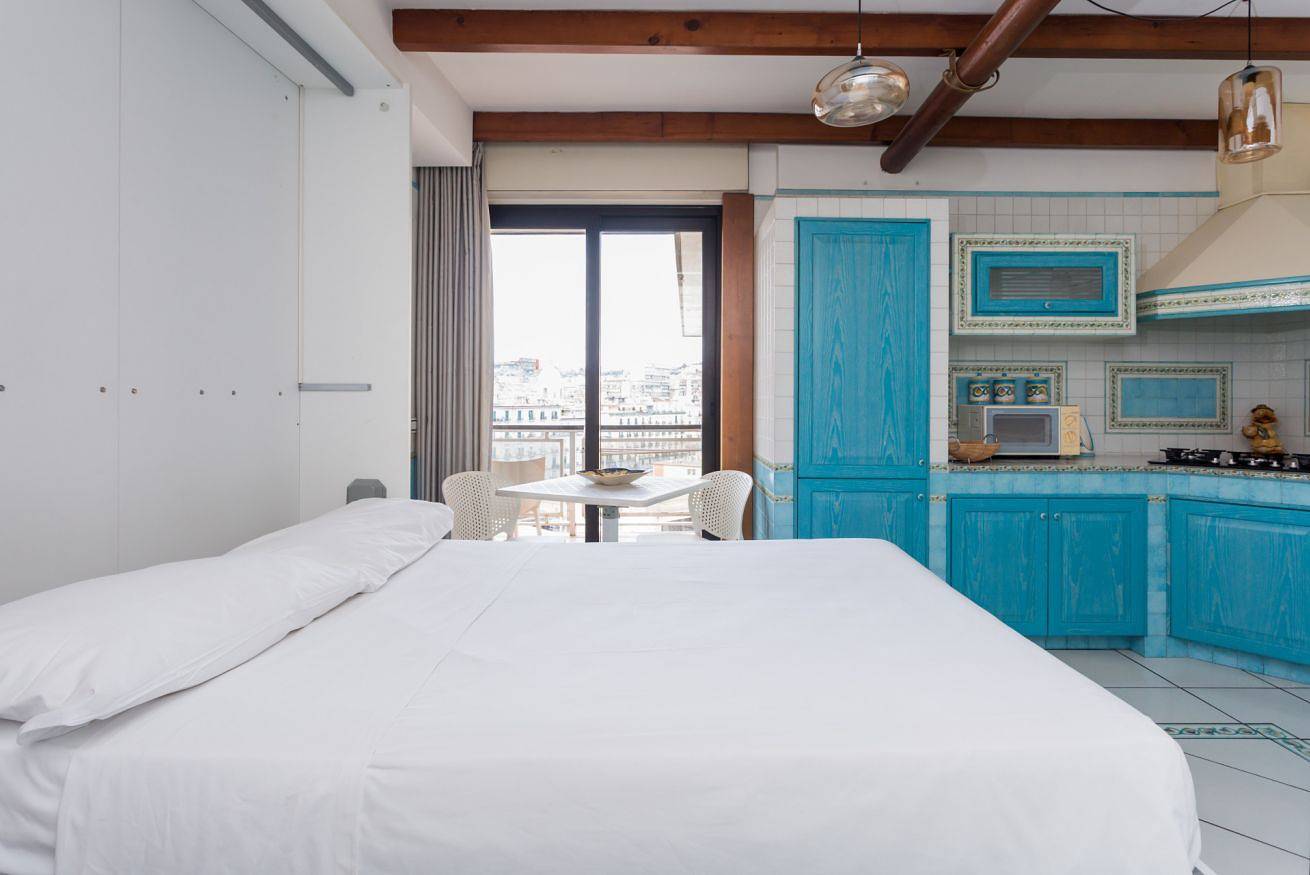 Appartamento intero, Triple G Rooftop 102 By Dimorra in Napoli, Napoli e dintorni