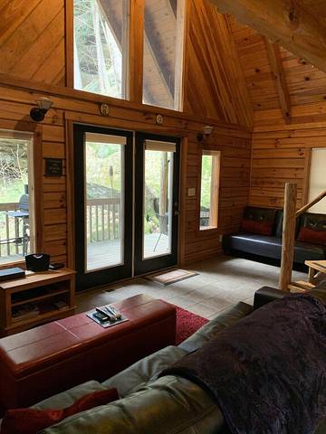 Log Cabin for 2 Guests in Daniel Boone National Forest, Kentucky, Picture 2