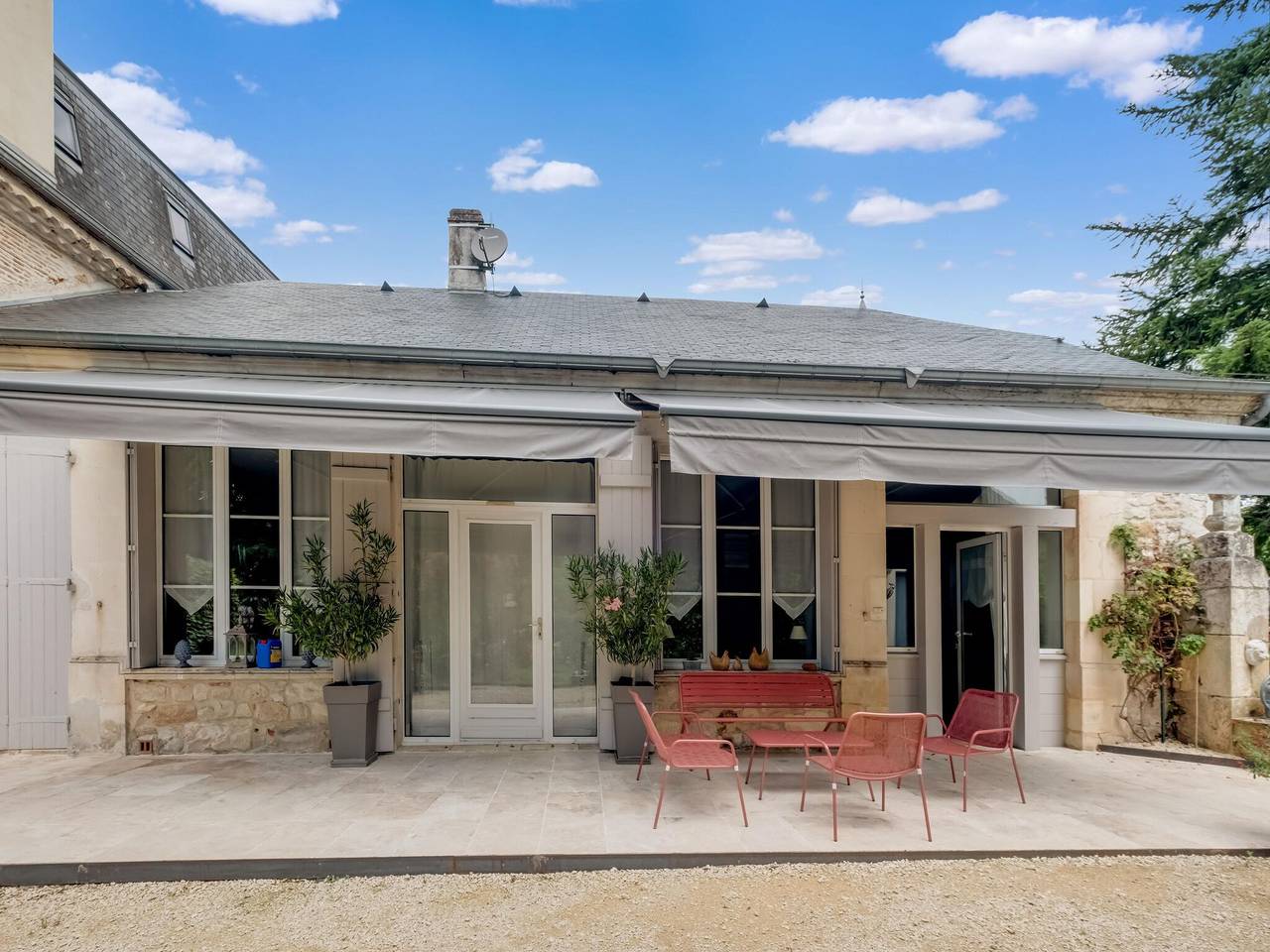 Gîte de charme à Prayssac avec piscine privée in Prayssac, Lot