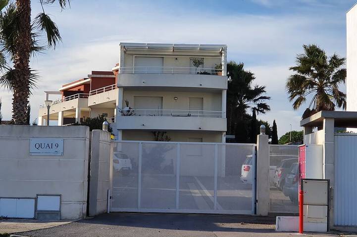 Apartamento entero, Sunny apartment with a view of Etang de Thau (5 km from the ocean) in Marseillan, Costa mediterránea (Francia)