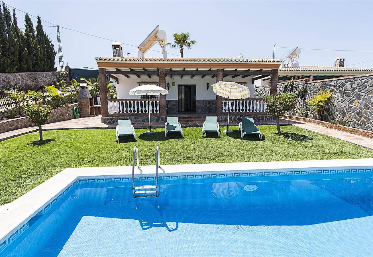 Villa "Elcano" with Mountain View, Pool, Wi-Fi, Garden & Terrace in Frigiliana, Costa del Sol