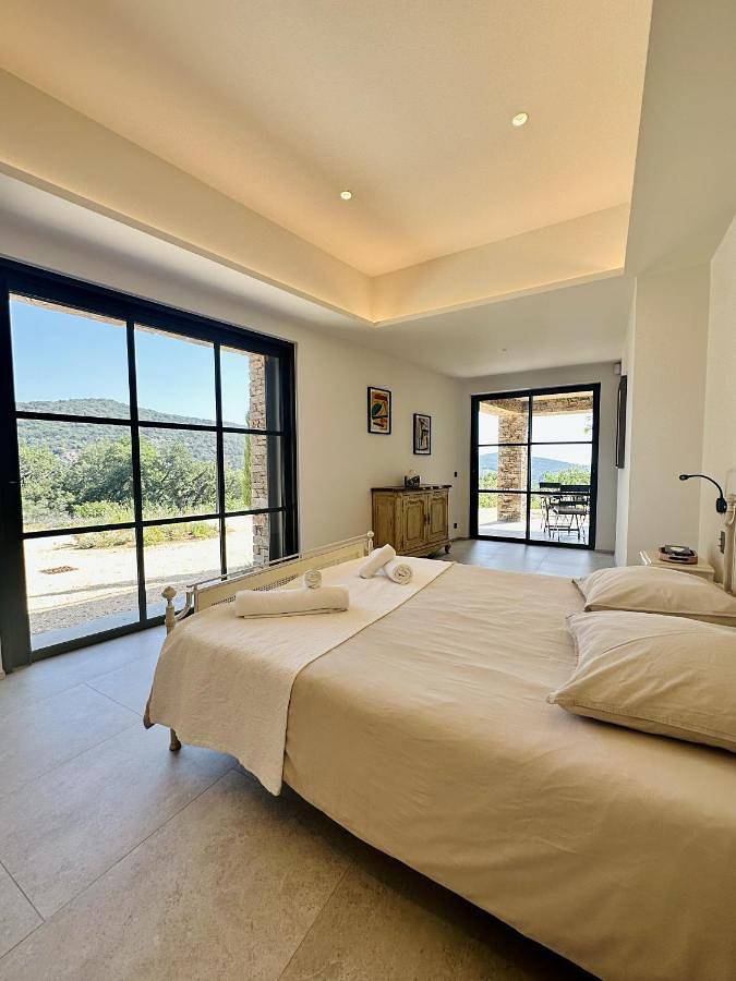 Chambre d’hôte pour 2 personnes, avec jardin et vue à Grimaud - 4