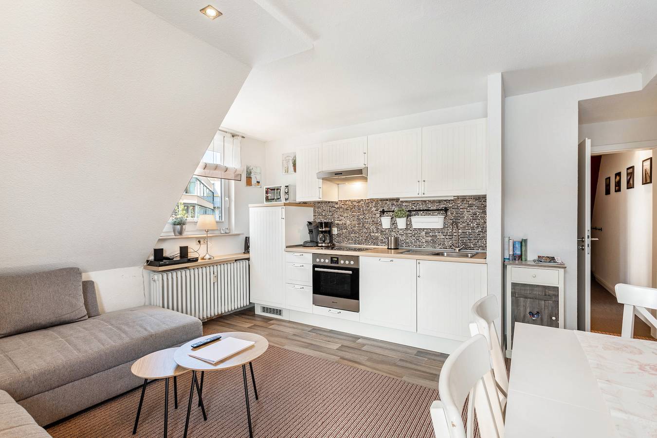 Ganze Wohnung, Ferienwohnungen Löwenstein Fewo 5 mit Gemeinschaftsgarten, Balkon und Wi-Fi in Willingen, die Mittelgebirge