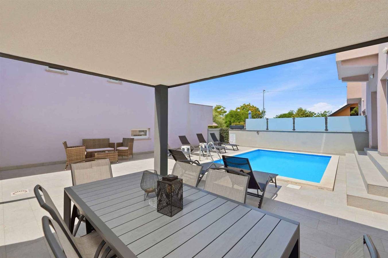 Ferienhaus mit Pool und Kilmaanlage in Pinezici, Krk