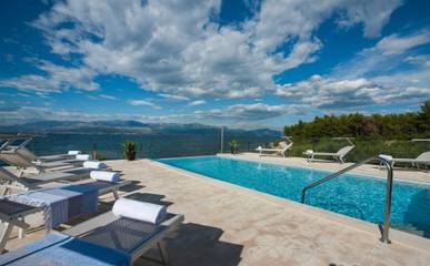 Villa for 8 People in Sutivan, Brac, Photo 1