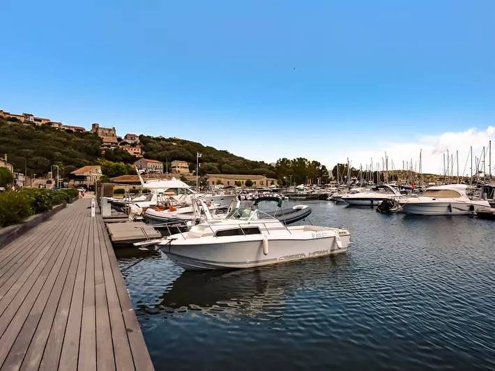 Gîte pour 4 personnes, avec terrasse à Porto-Vecchio