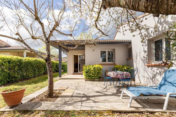 Location de vacances pour 6 personnes, avec terrasse et jardin à Léguevin - 4