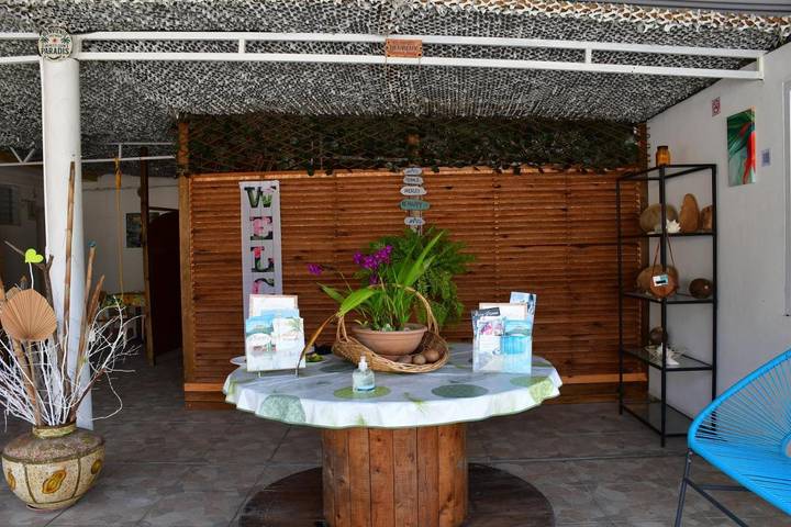 Gîte pour 2 personnes, avec jardin ainsi que vue et terrasse à Le Morne-Rouge - 2