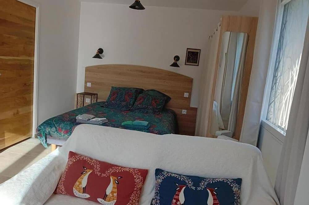 Appartement entier, Studio moderne avec Wifi et parking à Baignes in Baignes-Sainte-Radegonde, Charente
