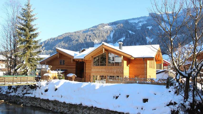 Chalet voor 21 personen, met sauna en terras in Kaprun