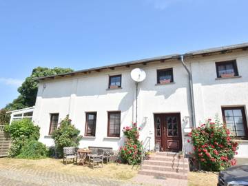Ferienwohnung für 3 Personen, mit Garten in Bastorf