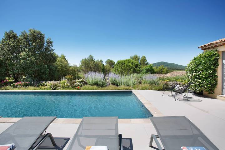 Room 'Chambre Alpilles' with Wi-Fi in Mallemort, Arles region