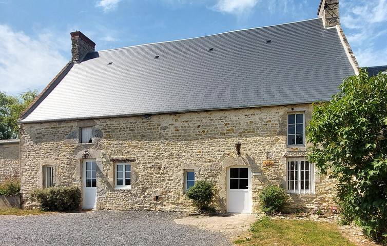 Acogedor piso de 2 dormitorios con jardín cerca de Saint-Germain-du-Pert in Saint-Benoît-de-l'Aure, Región de Bayeux