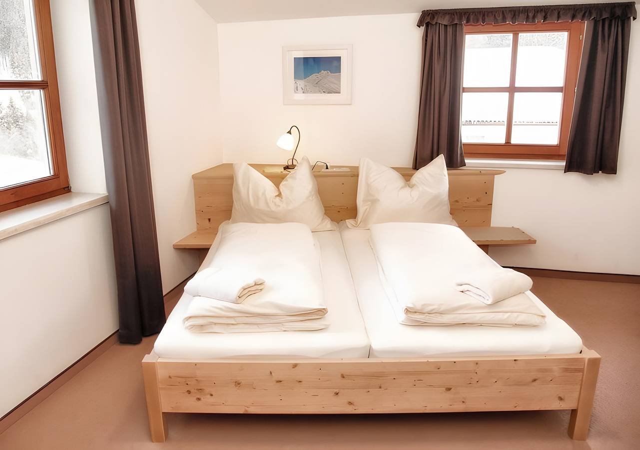 Geheel appartement, Appartement 'Stockinger B4' met bergzicht, gemeenschappelijke tuin en wifi in Großarl, Ski Amadé