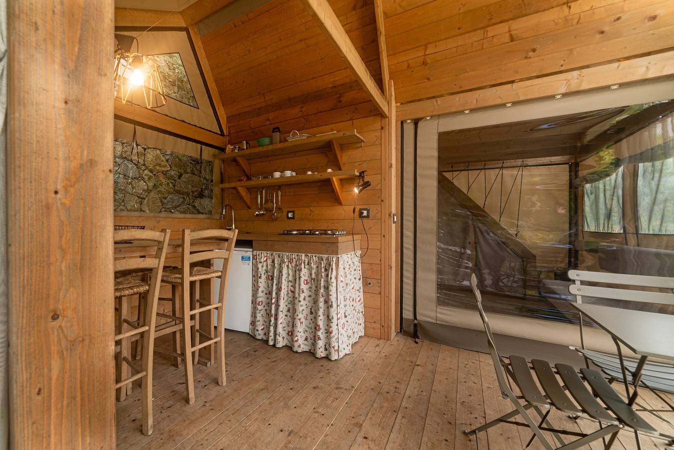 Bungalow für 4 Personen mit Kinderpool in Isolabona, Ligurische Alpen