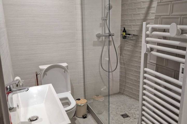 Château pour 10 personnes, avec jardin et piscine dans Auvergne-Rhône-Alpes - 4