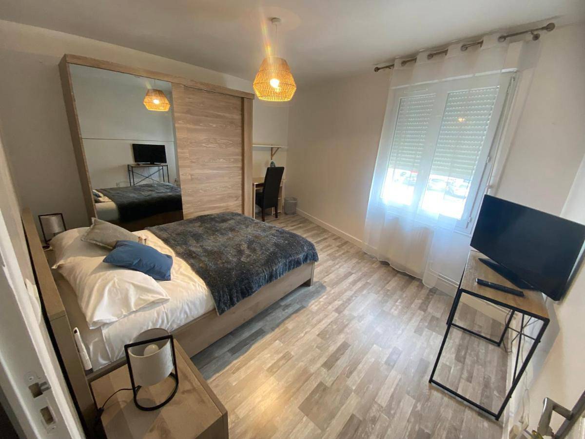 Appartement entier, Studio with Terrace in Cognac, Charente