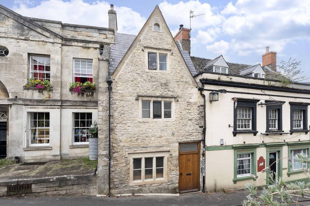 Charming 3-Bed Cottage in Central Stroud in Stroud, Gloucestershire