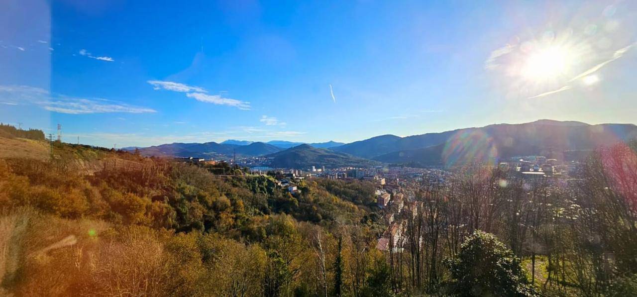 Hotel Artxanda Bilbao, Parking Gratuito en el Exterior Junto al Hotel in Bilbao, Biscaye
